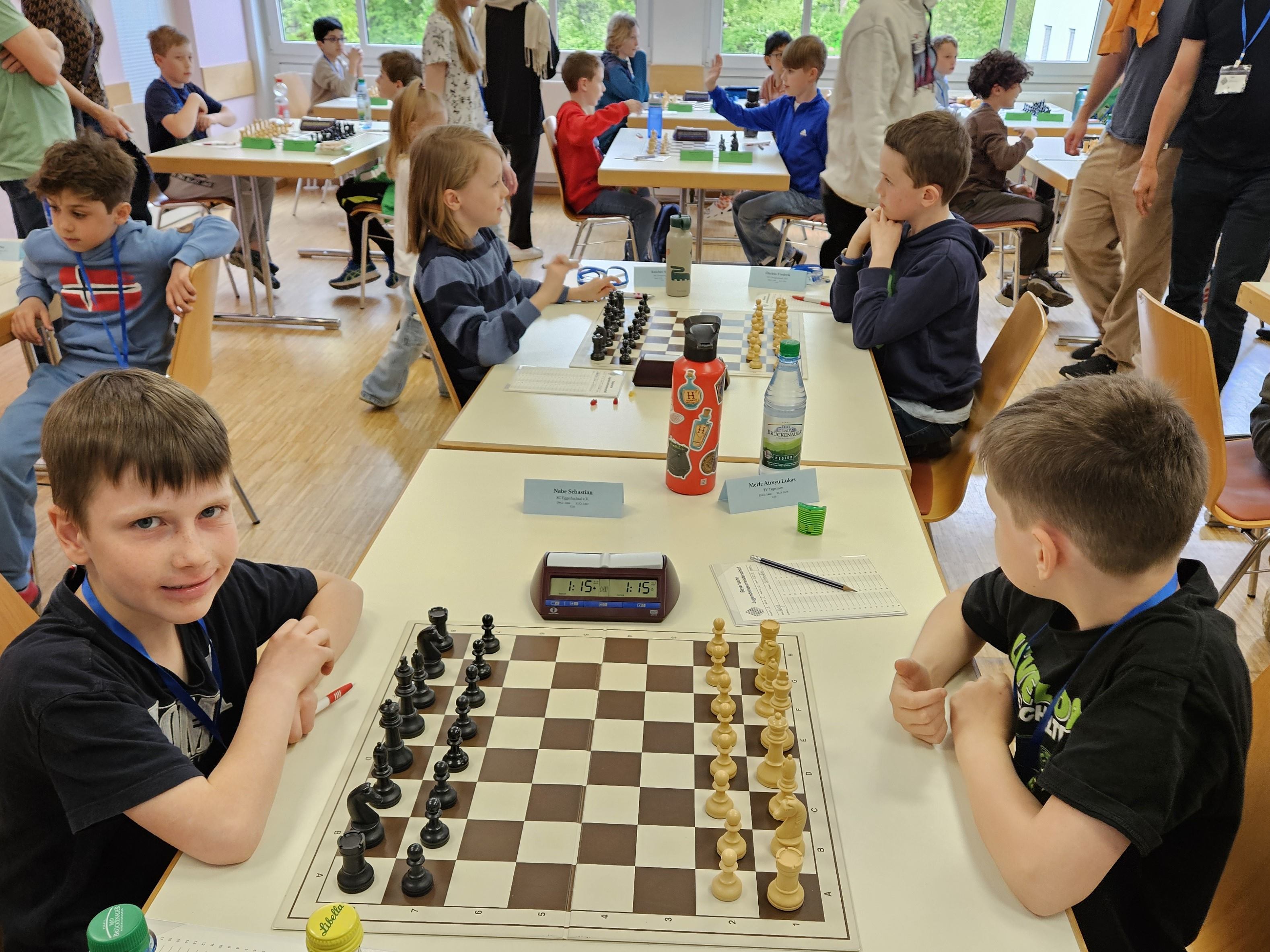 01 Sebastian Nabe links 2025 bei der bayerischen U10